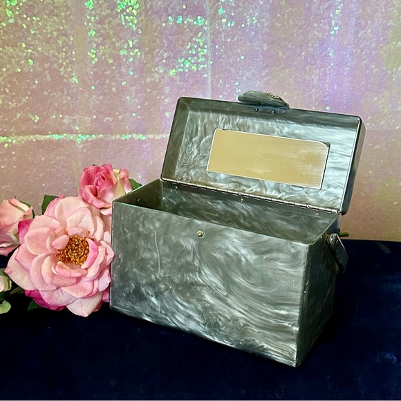Antique Lucite Box Handbag c.1945-50 - Picture 6 of 16